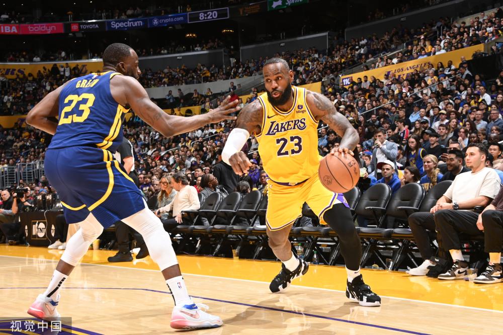 而成龙在 而成龙在